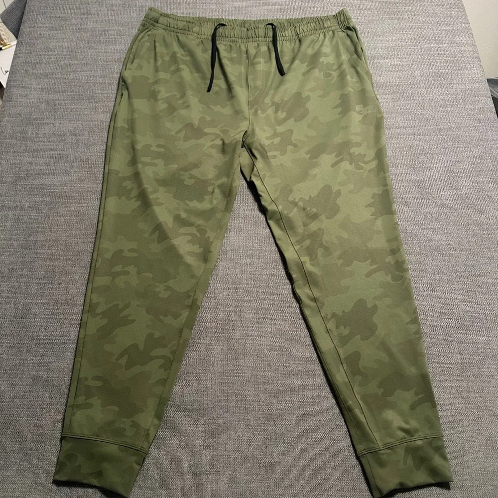 Rhone Jogger Pants Mens XXL Olive Green Camo Performance Training
